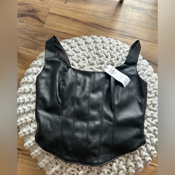 Abercrombie & Fitch Leather Crop - Picture 16 of 16